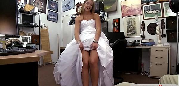  Babe sells her wedding dress and pounded